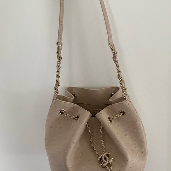 Chanel Bucket Bag - Picture 7 of 13